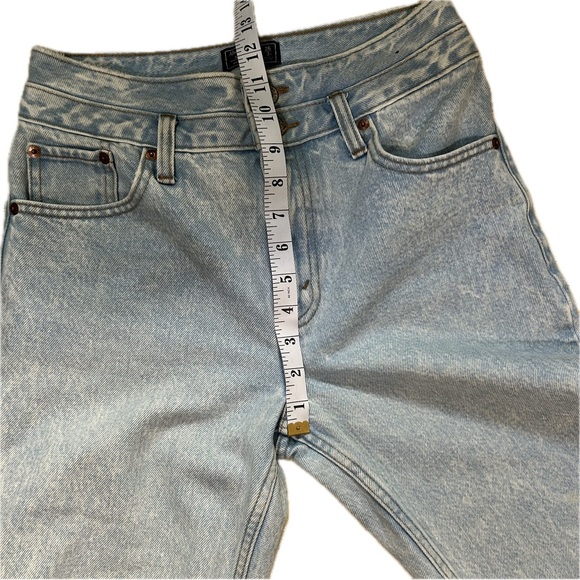 Abercrombie & Fitch Women’s High Rise Mom Jeans. Size 26/ 2R - Picture 3 of 14
